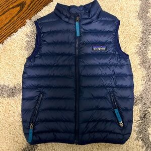 Patagonia Boys size 4T Down Vest